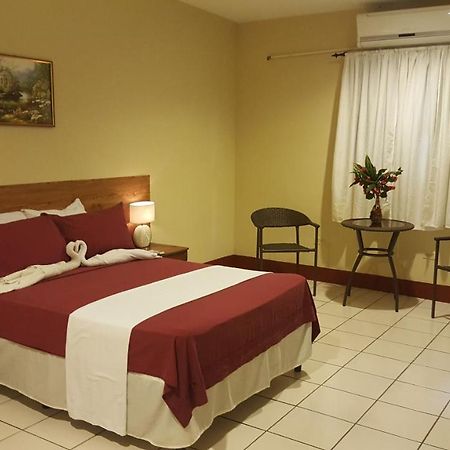 Hotel La Arboleda Манагуа Экстерьер фото