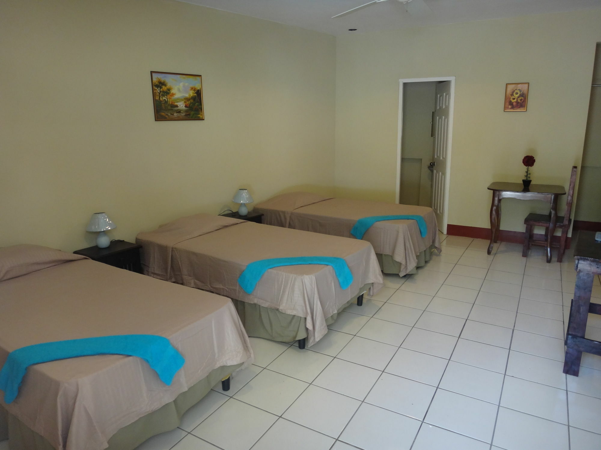 Hotel La Arboleda Манагуа Экстерьер фото